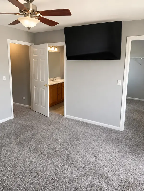 2303 Hudson CIR, Aurora, IL 60502