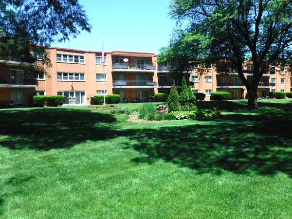 940 Holbrook RD #1A, Homewood, IL 60430