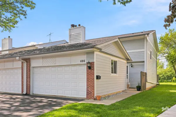 686 MALLARD LN, Deerfield, IL 60015