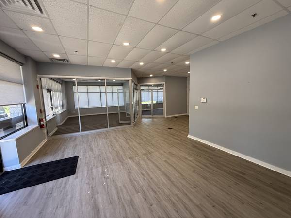 901-905 E Wilson ST, Batavia, IL 60510