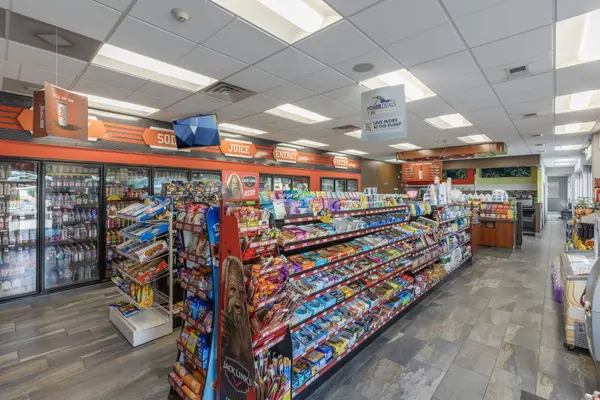 1605 S River RD #B, Des Plaines, IL 60018