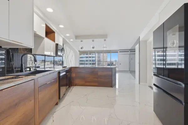 300 N State ST #3405, Chicago, IL 60654