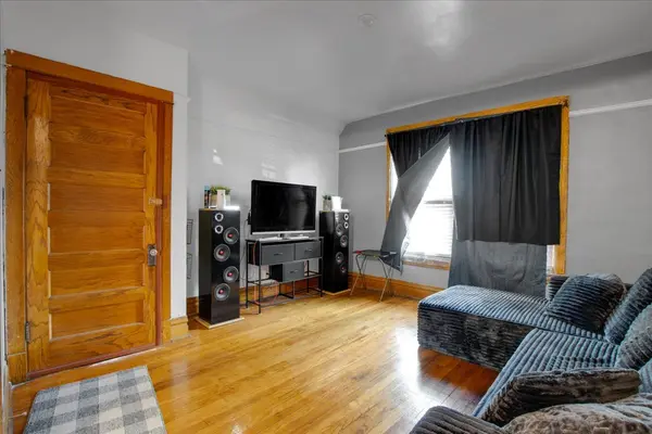 838 N Homan AVE, Chicago, IL 60651