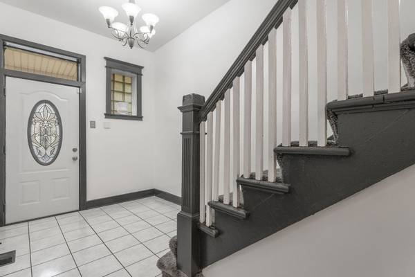 4250 W Monroe ST, Chicago, IL 60624