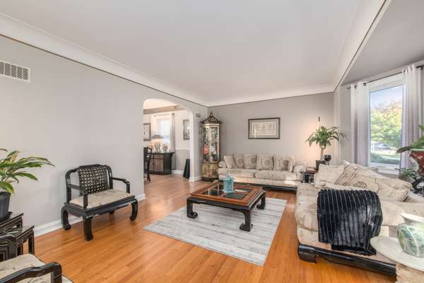 3312 N New England AVE, Chicago, IL 60634