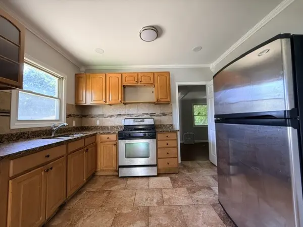 1045 W 104th PL, Chicago, IL 60643