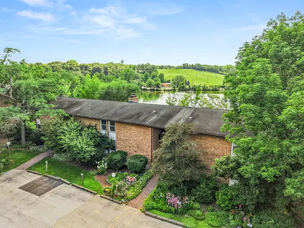 5536 E Lake DR #68-C, Lisle, IL 60532