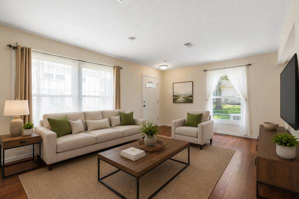 2208 Ramsey CIR, Schaumburg, IL 60194