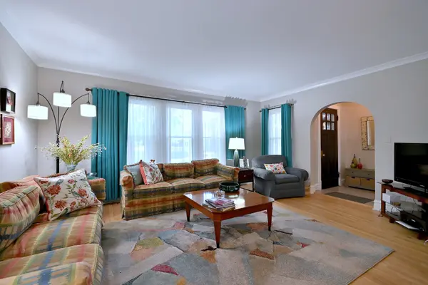 5108 W Winona ST, Chicago, IL 60630