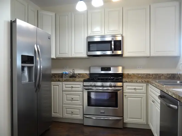 2818 Alameda CT #2818, Naperville, IL 60564