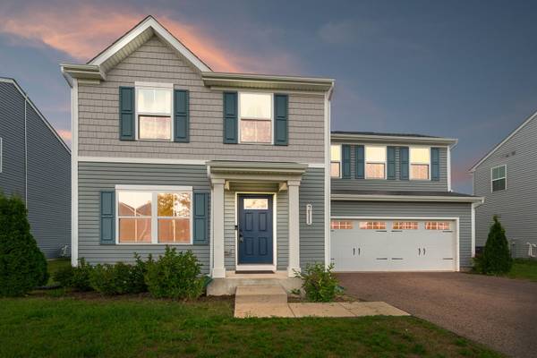 211 Buckeye ST, Waterman, IL 60556