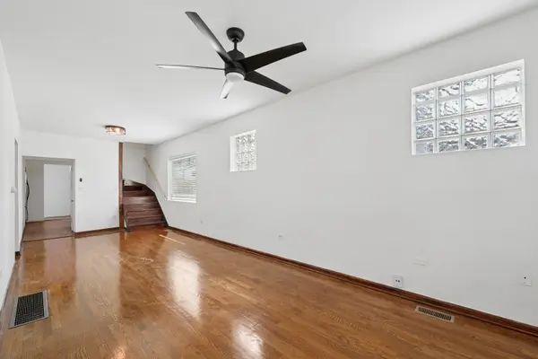 6521 S Saint Lawrence AVE, Chicago, IL 60637