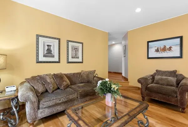 3328 N Plainfield AVE, Chicago, IL 60634