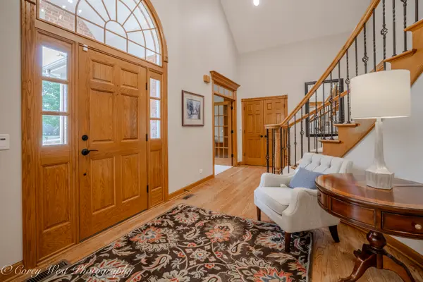 4N843 W Woods DR, St. Charles, IL 60175