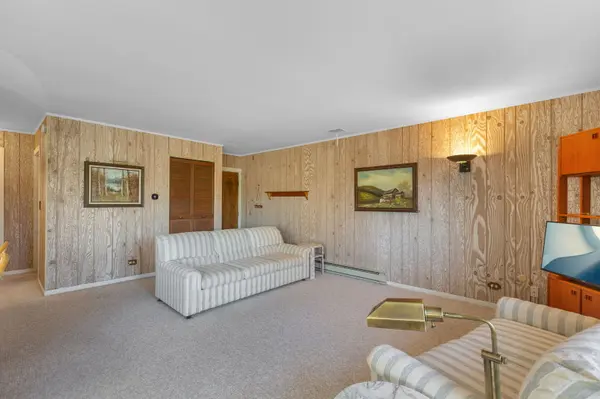 49 Oak Hill Colony #12, Fox Lake, IL 60020
