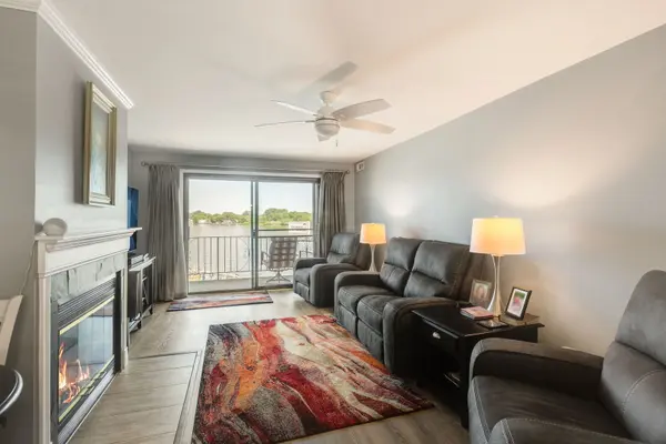 26 N PISTAKEE LAKE RD #3E, Fox Lake, IL 60020