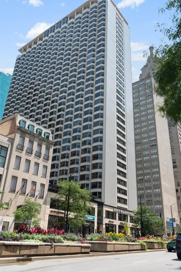 535 N Michigan AVE #3211, Chicago, IL 60611