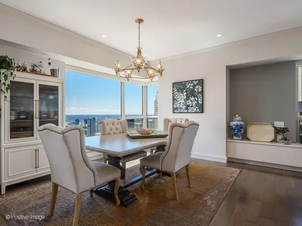 800 N Michigan AVE #4703, Chicago, IL 60611