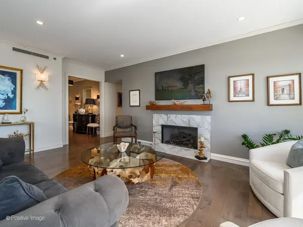 800 N Michigan AVE #4703, Chicago, IL 60611