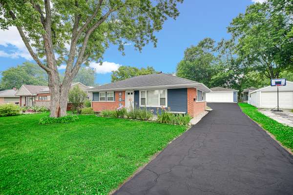 319 SAUGANASH ST, Park Forest, IL 60466