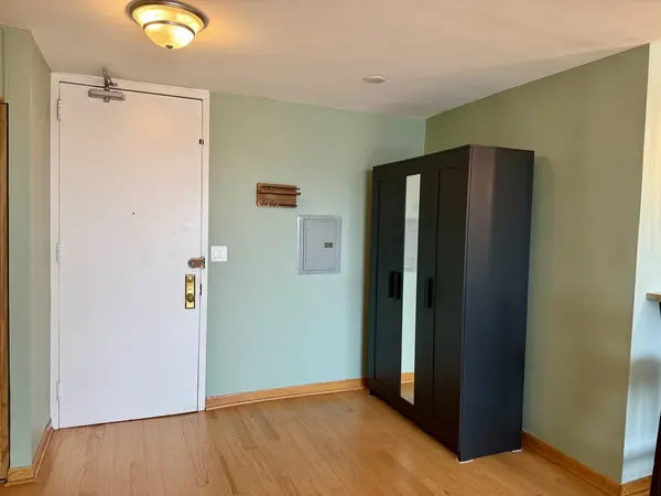 655 W Irving Park RD #2008, Chicago, IL 60613