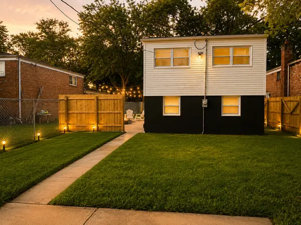 8820 S Princeton AVE, Chicago, IL 60620