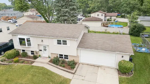 5700 Victoria DR, Oak Forest, IL 60452