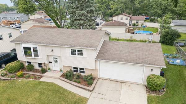 5700 Victoria DR, Oak Forest, IL 60452