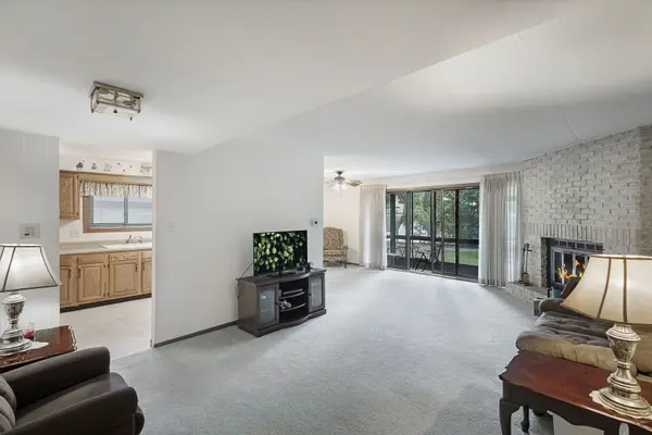 11137 East RD #A, Palos Hills, IL 60465