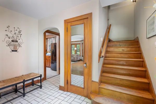 815 N Eagle ST, Naperville, IL 60563
