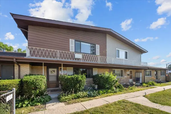8713 N National AVE, Niles, IL 60714