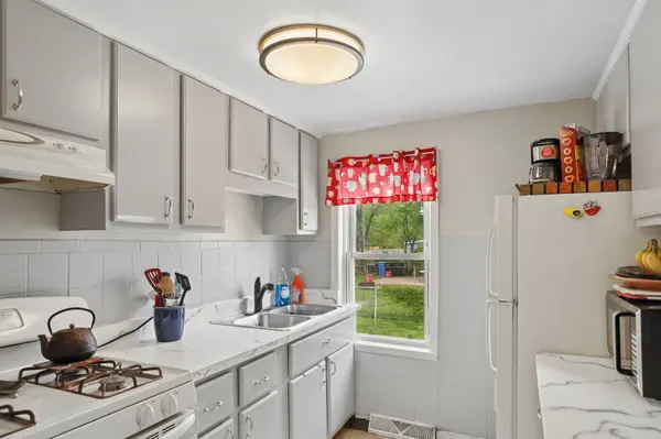 9754 S Harvard AVE, Chicago, IL 60628