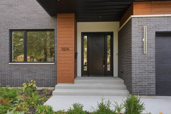 9214 N Washington ST, Niles, IL 60714