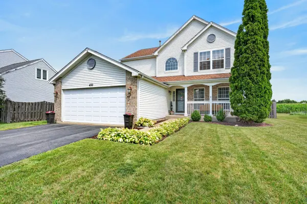 430 Glenrose LN, Lake In The Hills, IL 60156