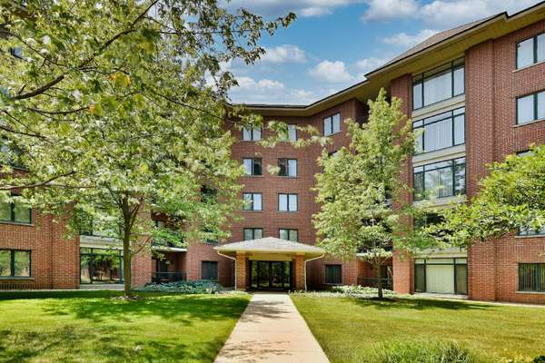 865 E 22nd. ST #102, Lombard, IL 60148