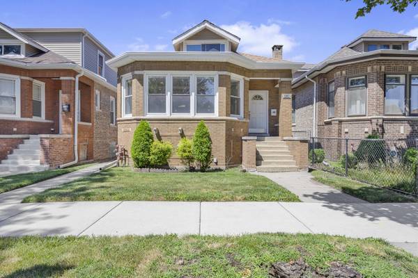 8526 S Euclid AVE, Chicago, IL 60617
