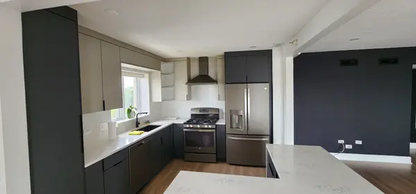 7400 Lincoln AVE #603, Skokie, IL 60076