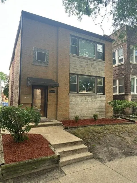 5020 N California AVE, Chicago, IL 60625