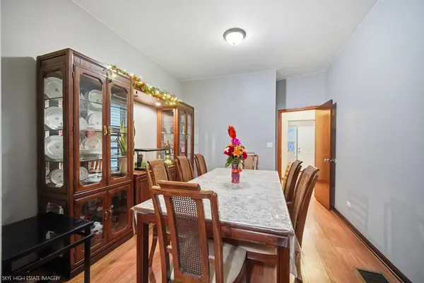 1332 N Harding AVE, Chicago, IL 60651