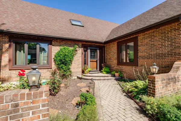 317 Mainsail DR, Third Lake, IL 60030