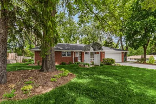 1010 W Elm ST, Palatine, IL 60067