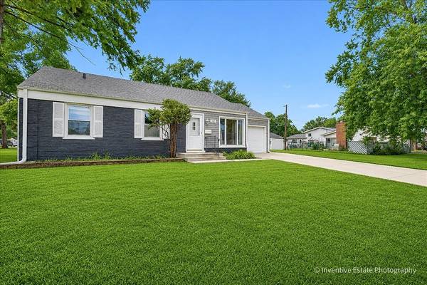 548 S Harvard AVE, Addison, IL 60101