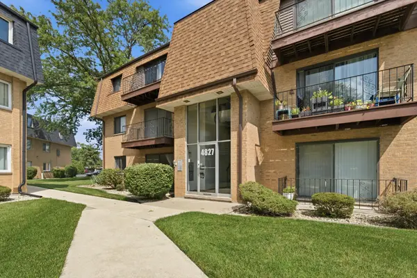 4827 W 109th ST #101, Oak Lawn, IL 60453