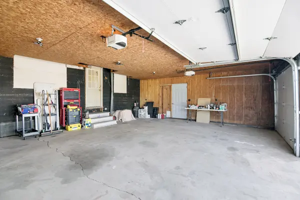 1067 E 3100 North RD, Clifton, IL 60927