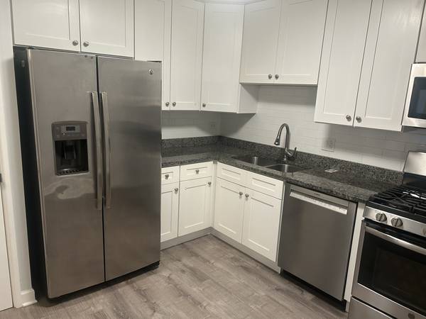 535 S Cleveland AVE #202, Arlington Heights, IL 60005