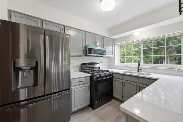 1404 W Sapphire DR #1404, Hoffman Estates, IL 60192