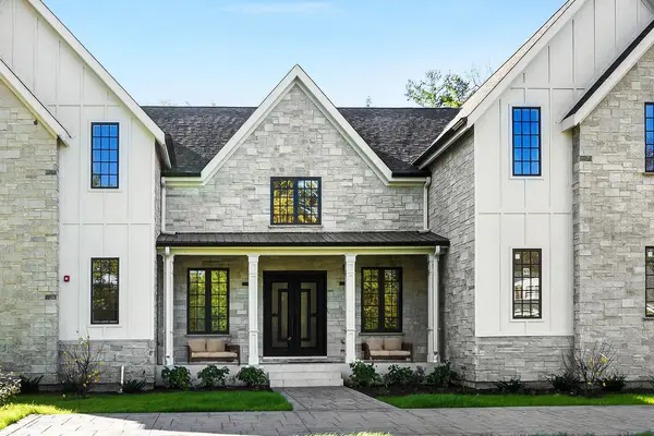 1921 Beechnut RD, Northbrook, IL 60062