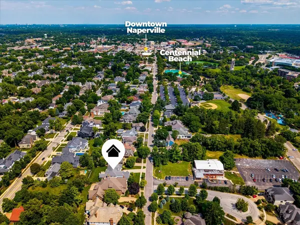 907 Jackson AVE, Naperville, IL 60540
