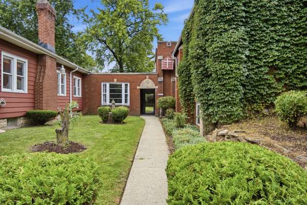 6248 N Avondale AVE, Chicago, IL 60631