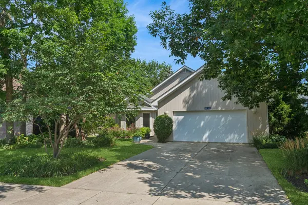 1818 Lincoln AVE, Northbrook, IL 60062